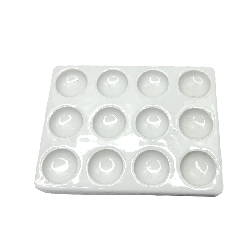 Zastosowanie laboratoryjne. 12-otworowa porcelanowa, ceramiczna płytka reakcyjna w kolorze białym